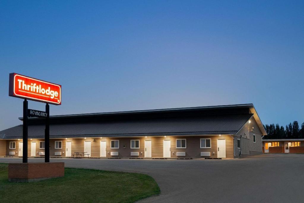 Thriftlodge Moose Jaw Exterior photo